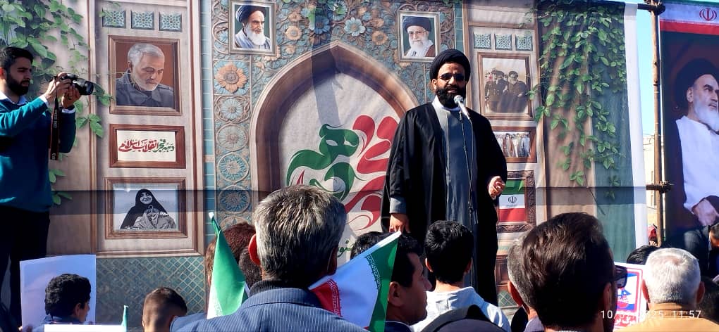 امام جمعه ایذه ؛ حرف مردم شریف ایذه و ایل بختیاری این است : هیهات من الذلة امام جمعه ایذه ؛ حرف مردم شریف ایذه و ایل بختیاری این است : هیهات من الذلة