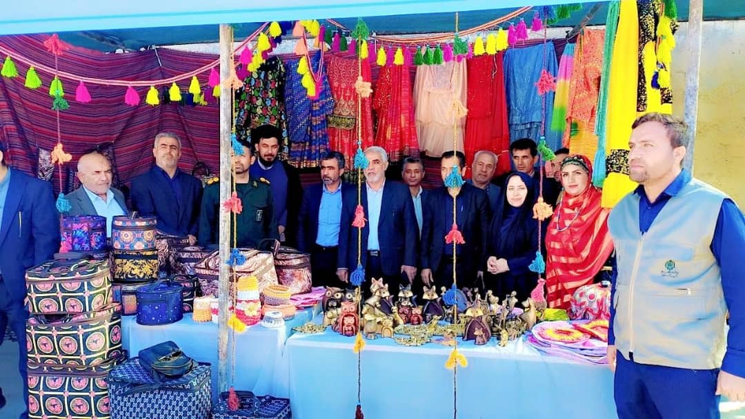 نخستین نمایشگاه مشاغل خانگی ، تولیدات کشاورزی ، صنایع دستی و سوغات محلی با حمایت بنیاد علوی در باغملک نخستین نمایشگاه مشاغل خانگی ، تولیدات کشاورزی ، صنایع دستی و سوغات محلی با حمایت بنیاد علوی در باغملک