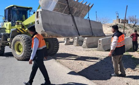 ادامه عملیات ایمن سازی نقاط پرتگاهی و حادثه خیز محور پرتردد زیارتی سیاحتی امام زاده عبدالله ادامه عملیات ایمن سازی نقاط پرتگاهی و حادثه خیز محور پرتردد زیارتی سیاحتی امام زاده عبدالله