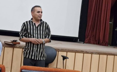 برگزاری کارگاه انتقال تجربه در زمینه اقتصاد هنر توسط اداره فرهنگ و ارشاد اسلامی شهرستان باغملک برگزاری کارگاه انتقال تجربه در زمینه اقتصاد هنر توسط اداره فرهنگ و ارشاد اسلامی شهرستان باغملک